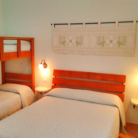 Nuraghe Bianco Bed & Breakfast Santa Maria la Palma Dış mekan fotoğraf