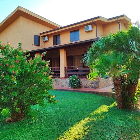 Nuraghe Bianco Bed & Breakfast Santa Maria la Palma Dış mekan fotoğraf