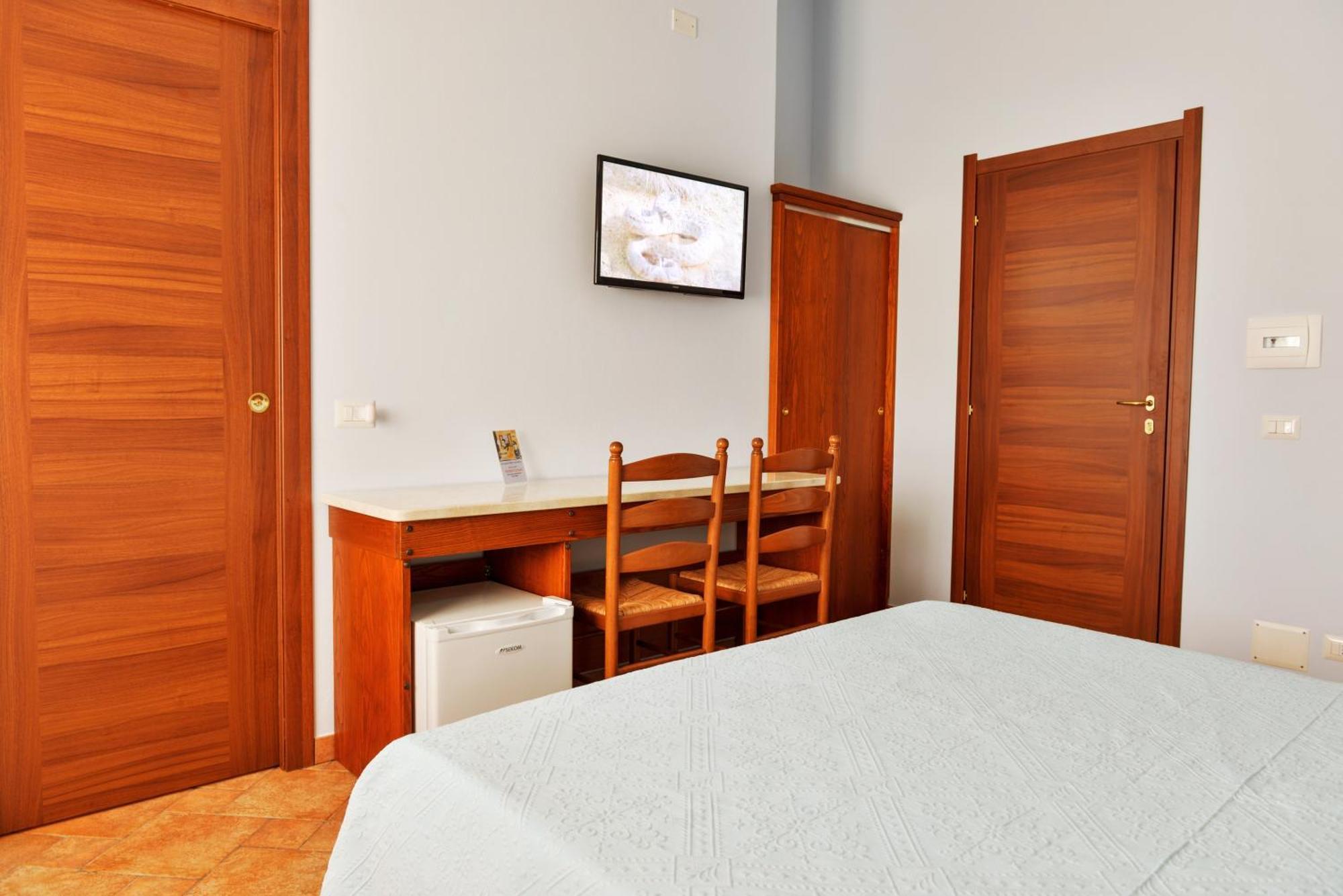 Nuraghe Bianco Bed & Breakfast Santa Maria la Palma Dış mekan fotoğraf